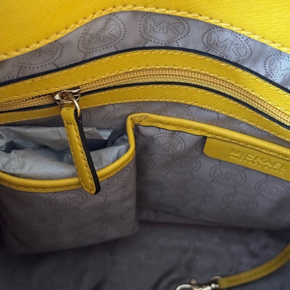 Michael Kors Pyramid Studded Citrus Hamilton Bag Large Tote  Statement Piece NWT - Picture 9 of 17